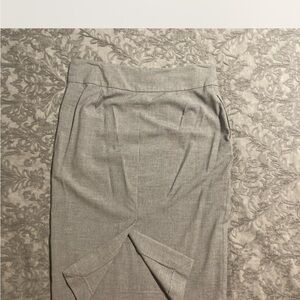 Old Navy Light Gray Pencil Skirt - Sleek Workwear